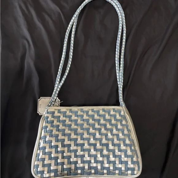 Warren Reed Stylish Blue and White Woven Handbag - Picture 1 of 6
